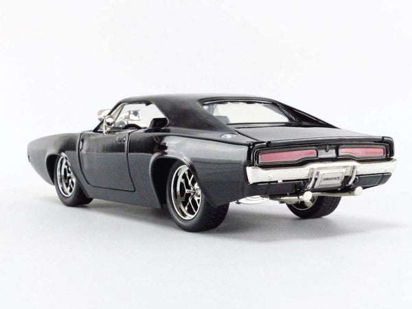 JADA TOYS: FAST & FURIOUS - DOM & DODGE CHARGER R/T (1: 24 SCALE BLACK DIE-CAST CAR WITH DOM FIGURE)